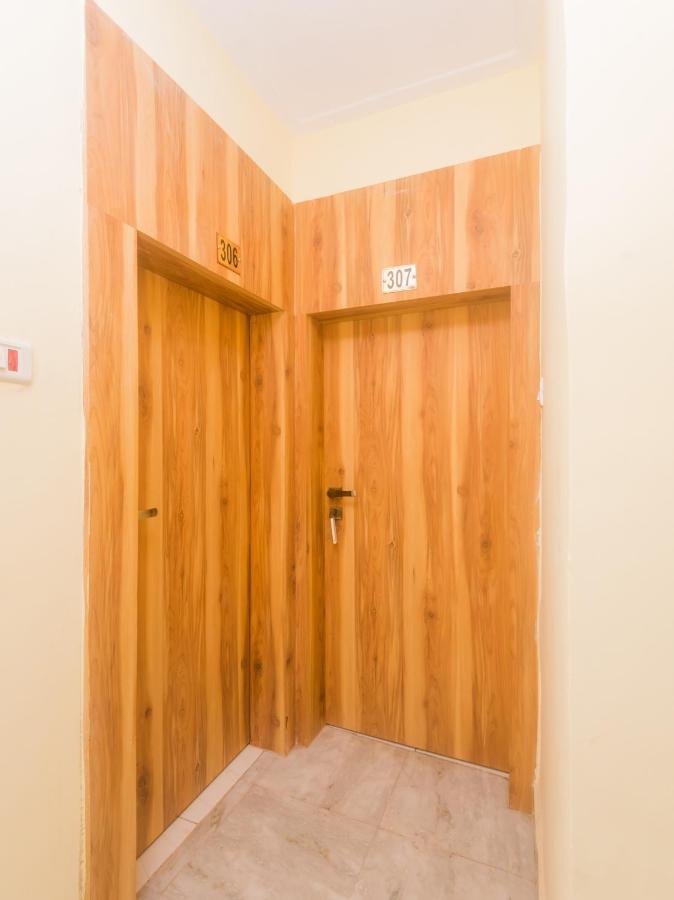 Aman Hotel Near Cst ムンバイ エクステリア 写真