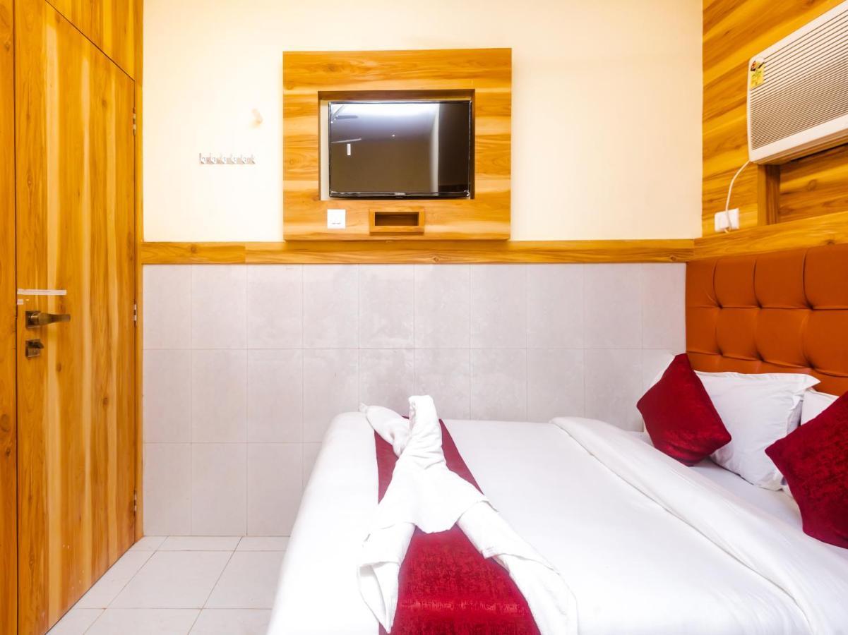 Aman Hotel Near Cst ムンバイ エクステリア 写真